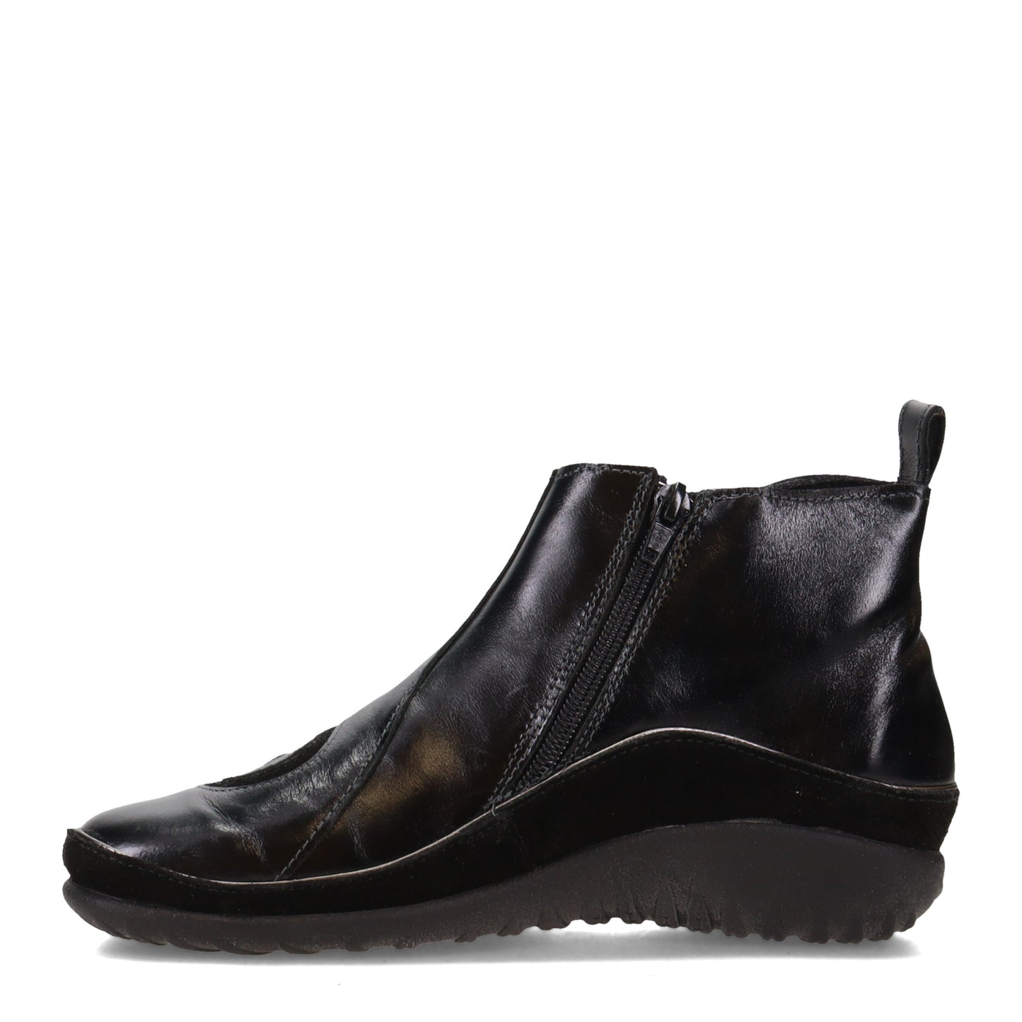 Peltz Shoes Women's Naot Chi Boot Black 11021-824