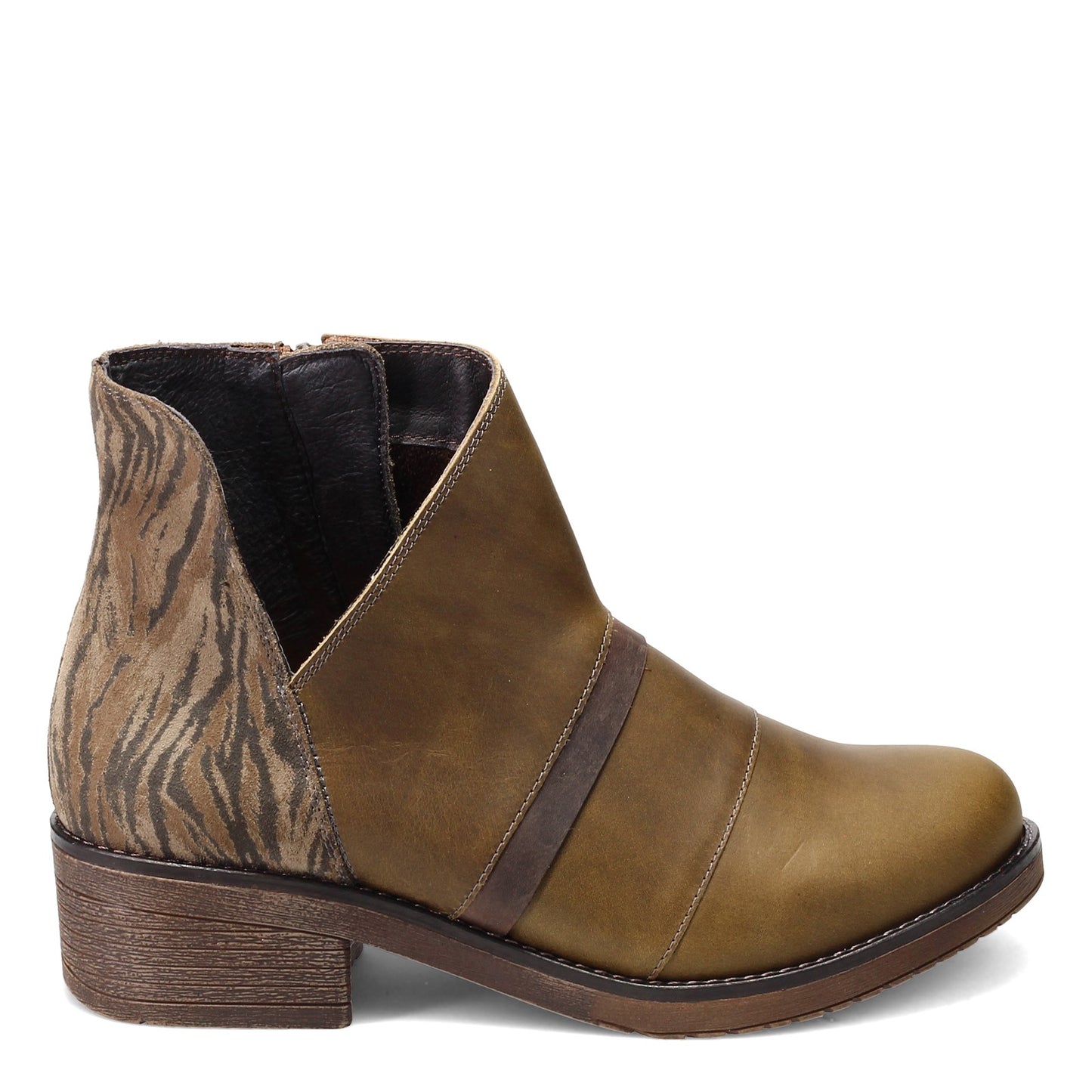 Peltz Shoes Women's Naot Emerald Boot OLIVE 17621-VAS