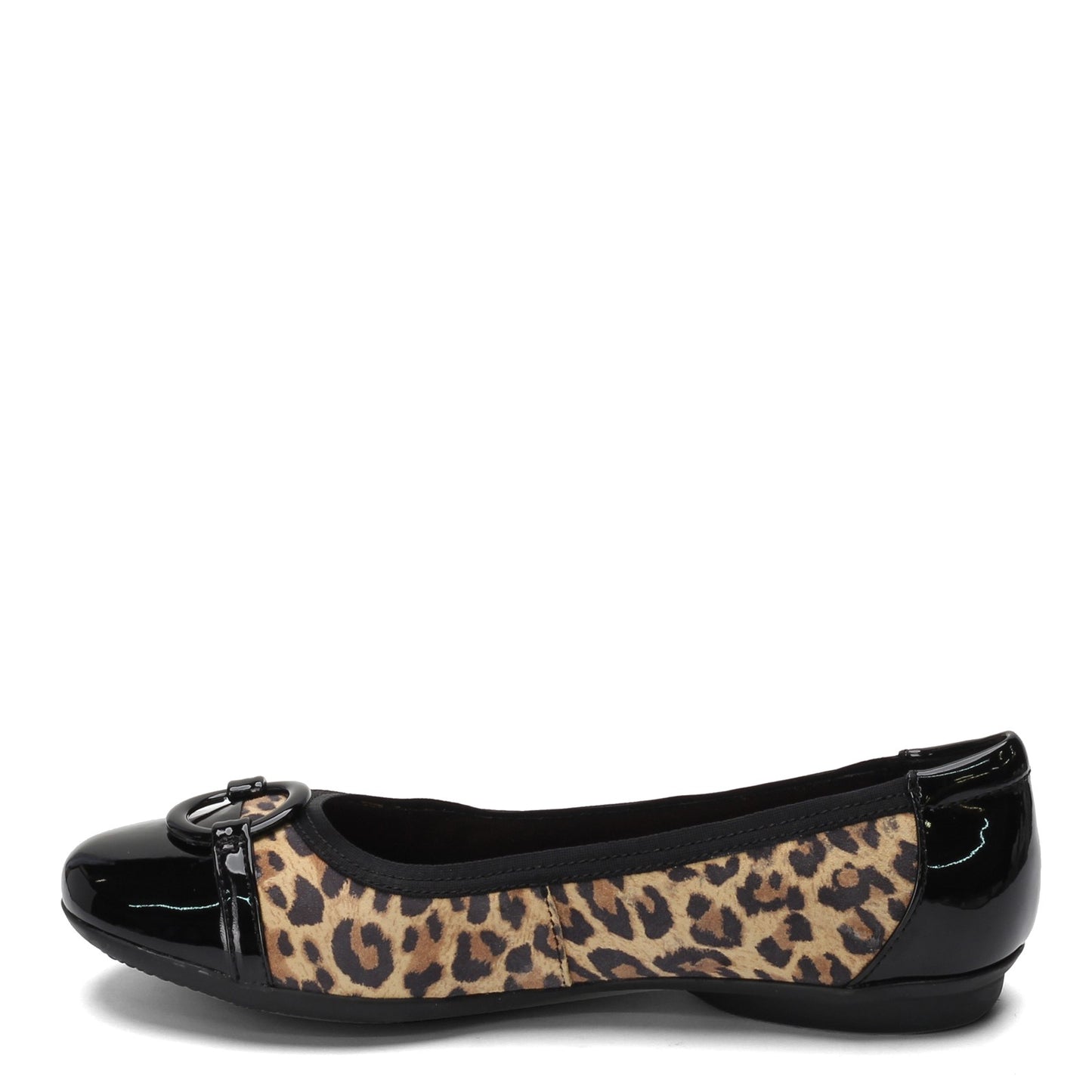 Peltz Shoes Women's Clarks Gracelin Wind Flat LEOPARD 26146705