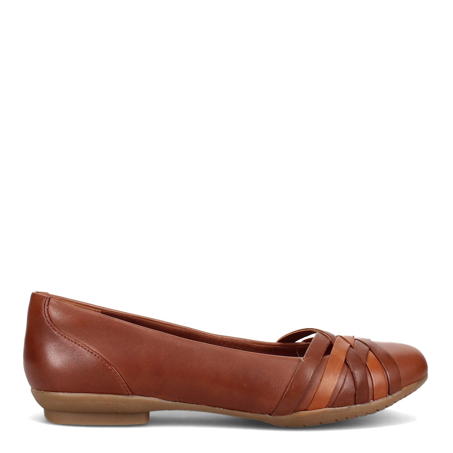 Peltz Shoes Women's Clarks Sara Clover Flat MAHOGANY 26157760