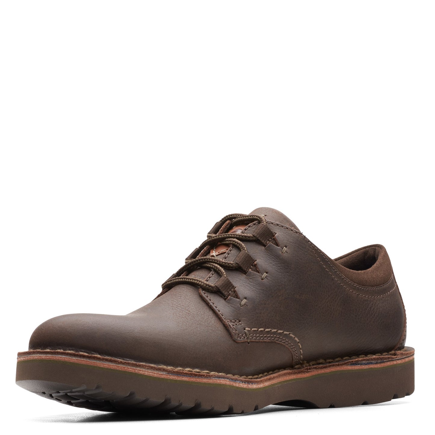 Peltz Shoes Men's Clarks Eastford Low DARK BROWN 26162924