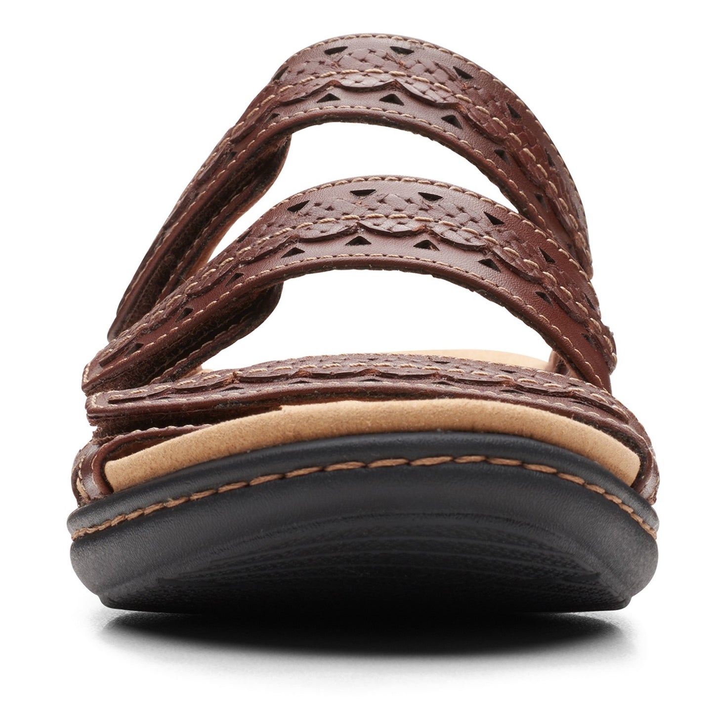 Peltz Shoes Women's Clarks Laurieann Cove Sandal TAN 26166434
