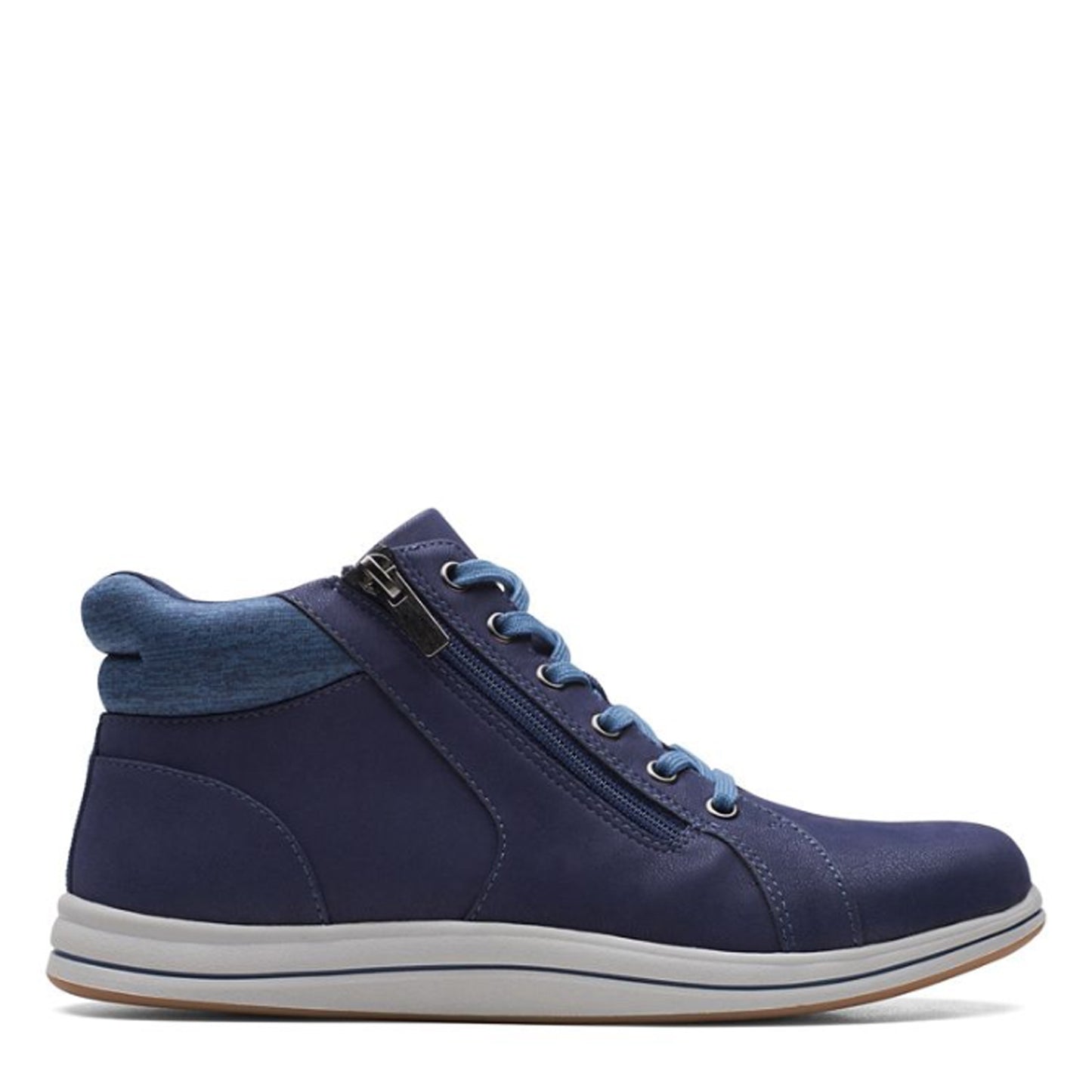 Peltz Shoes Women's Clarks Breeze Glide Sneaker NAVY 26168880
