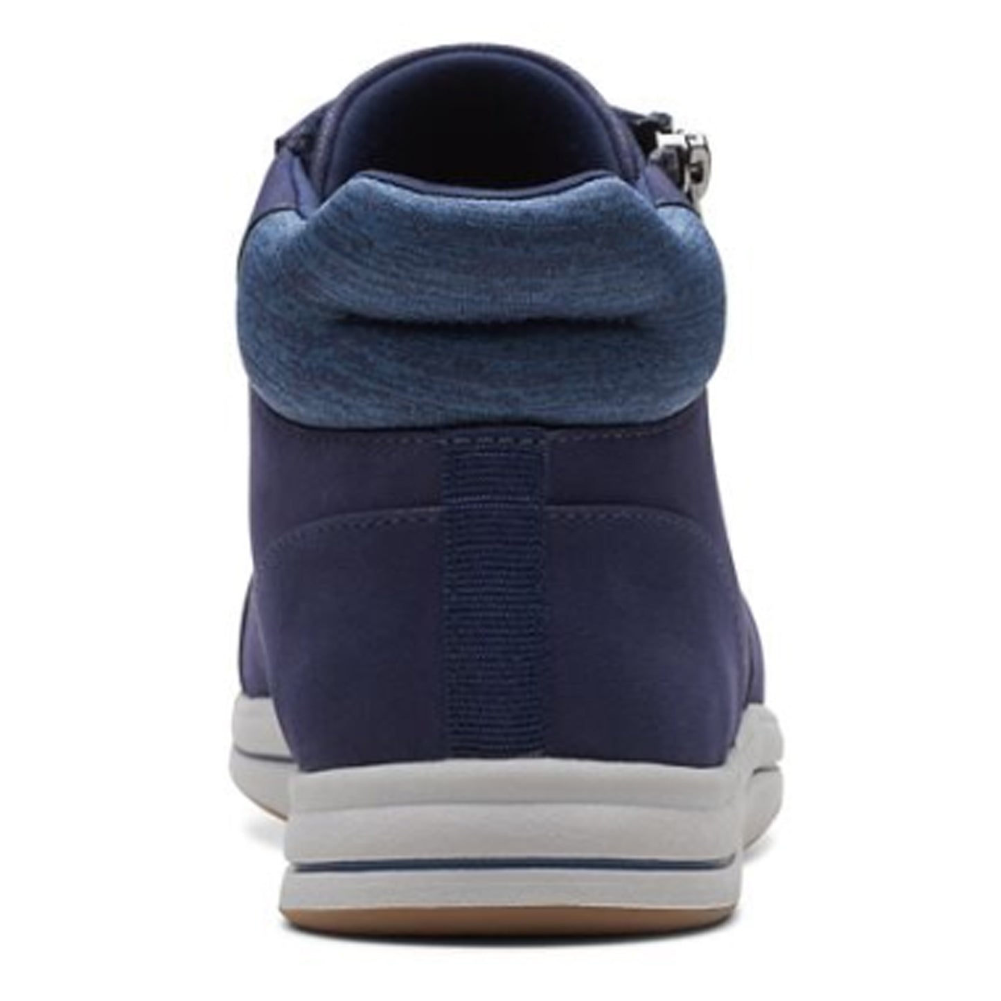 Peltz Shoes Women's Clarks Breeze Glide Sneaker NAVY 26168880