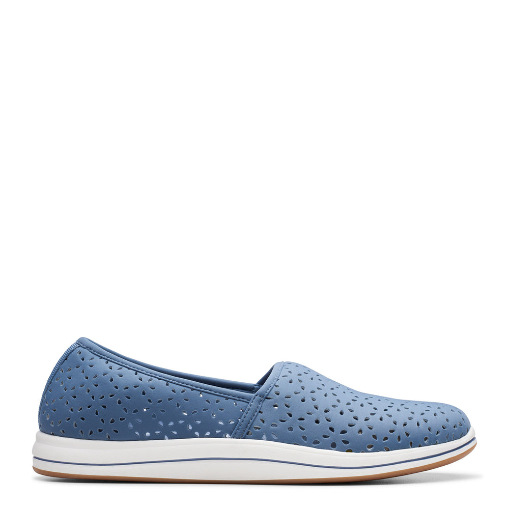 Women's Clarks, Breeze Emily Slip-On ‐ Peltz Shoes