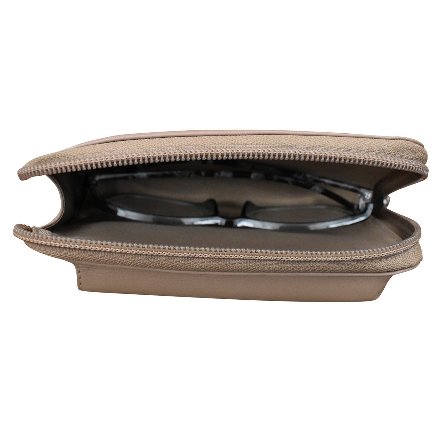 Peltz Shoes Women's ILI Reader Pouch Case Taupe 6303-TAUPE