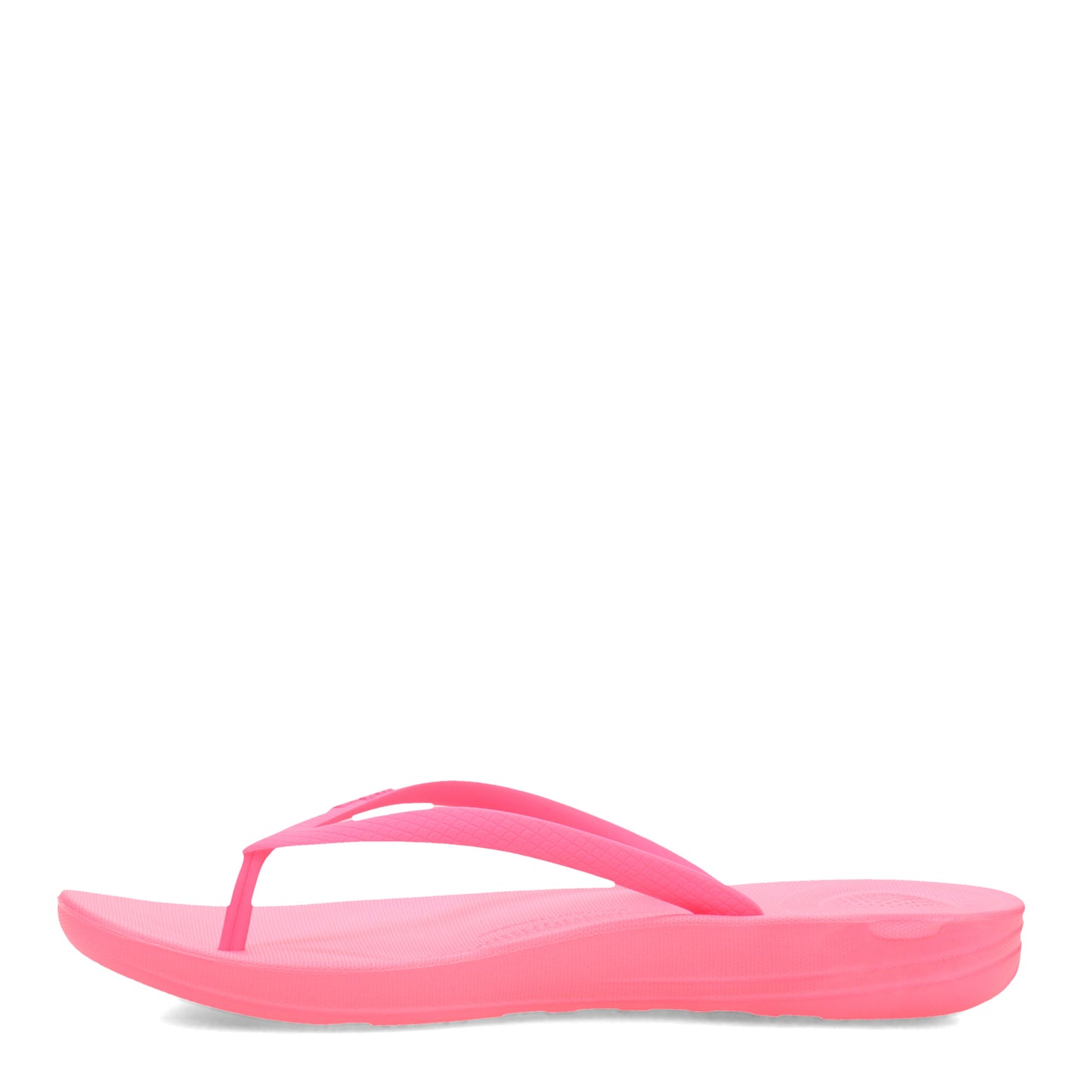 Peltz Shoes Women's FitFlop iQushion Flip-Flop Pop Pink E54-A38