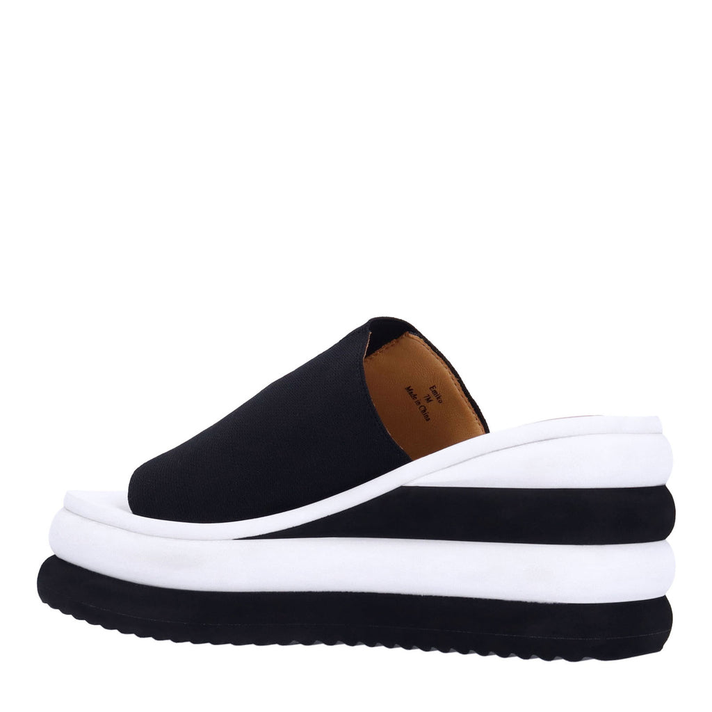 Women's L'Amour Des Pieds, Emiko Sandal