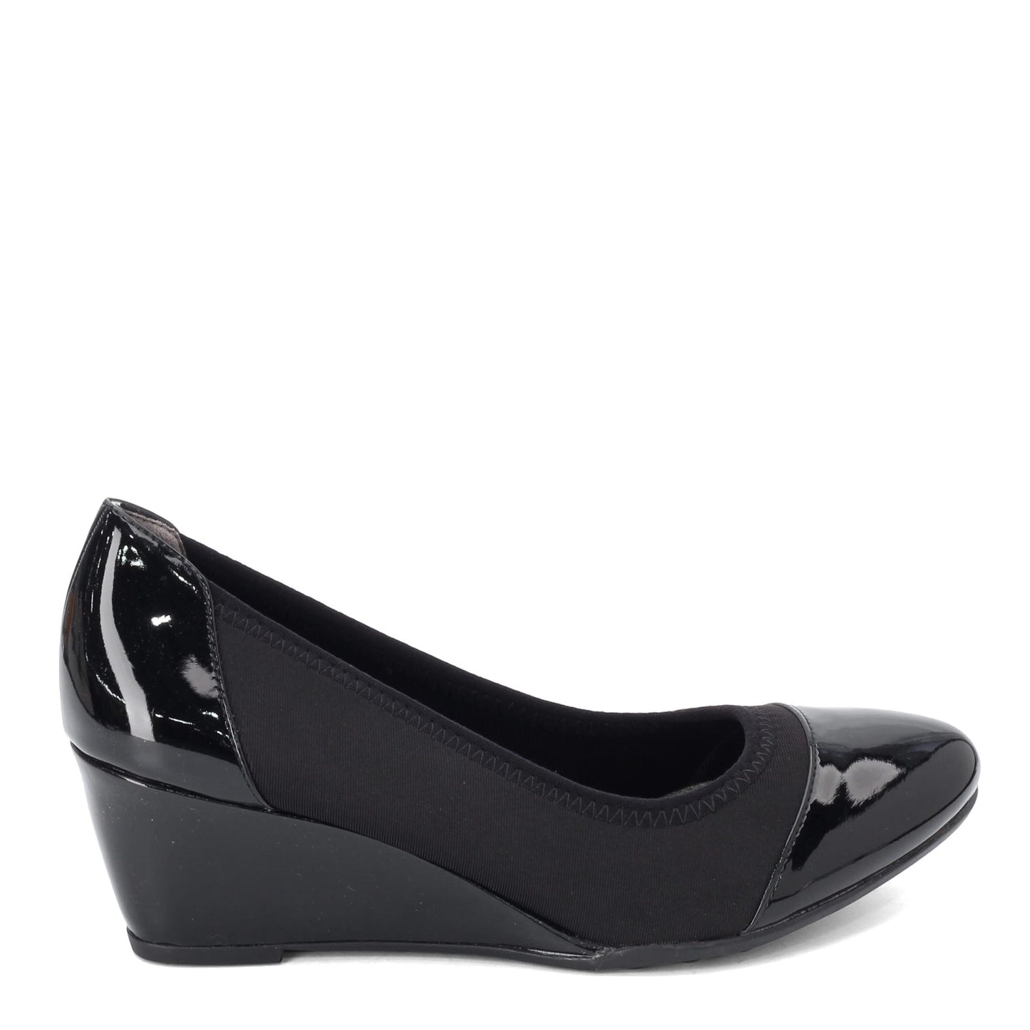Peltz Shoes Women's Lifestride Juliana Stretch Wedge Black F2858M1900