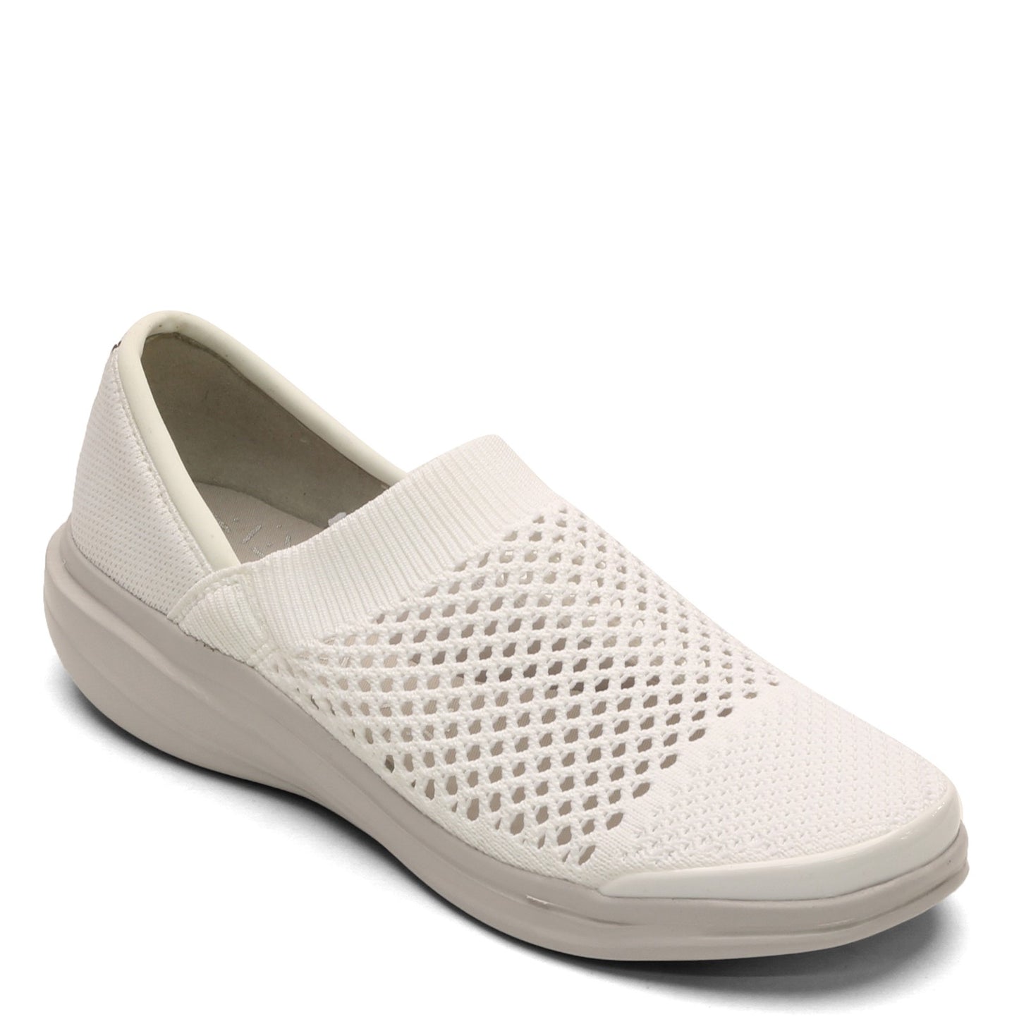 Peltz Shoes Women's Bzees Charlie Slip-On WHITE G8298F1100