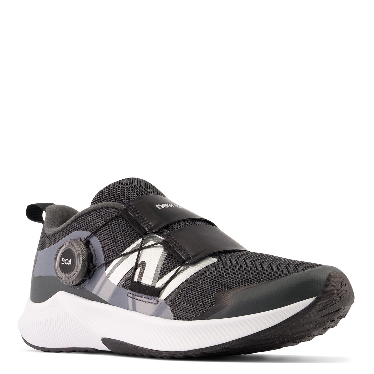 Peltz Shoes Boy's New Balance Fuel Core Reveal v4 Sneaker - Big Kid BLACK GTRVLBK4