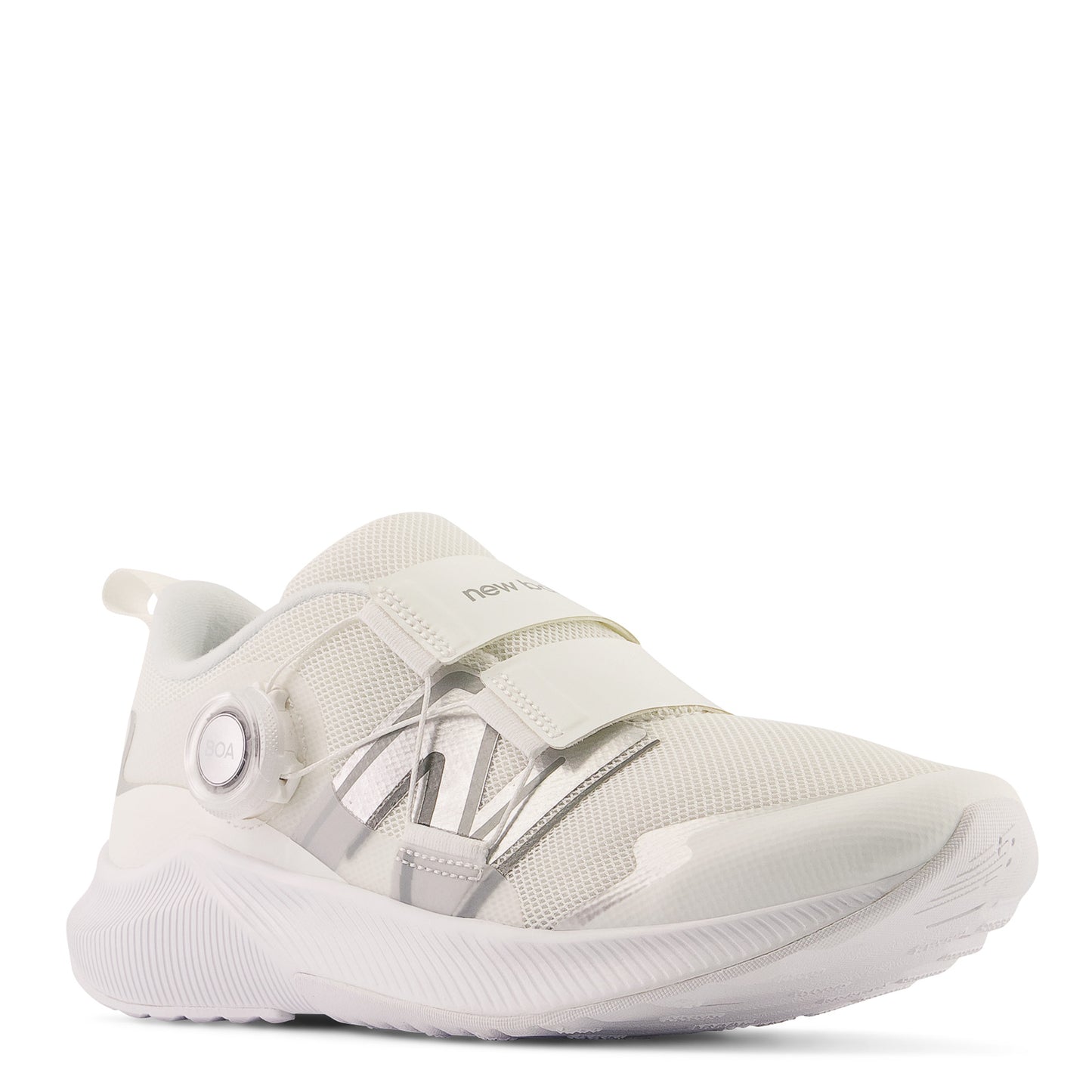 Peltz Shoes Girl's New Balance Fuel Core Reveal v4 Sneaker - Big Kid WHITE GTRVLWH4