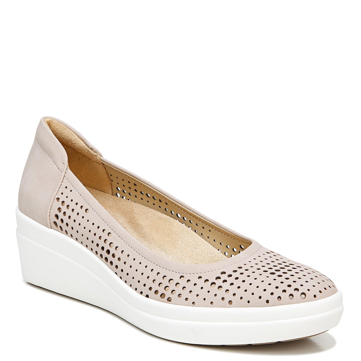 Peltz Shoes Women's Naturalizer Sam 2 Slip-On SAND H5641S1200