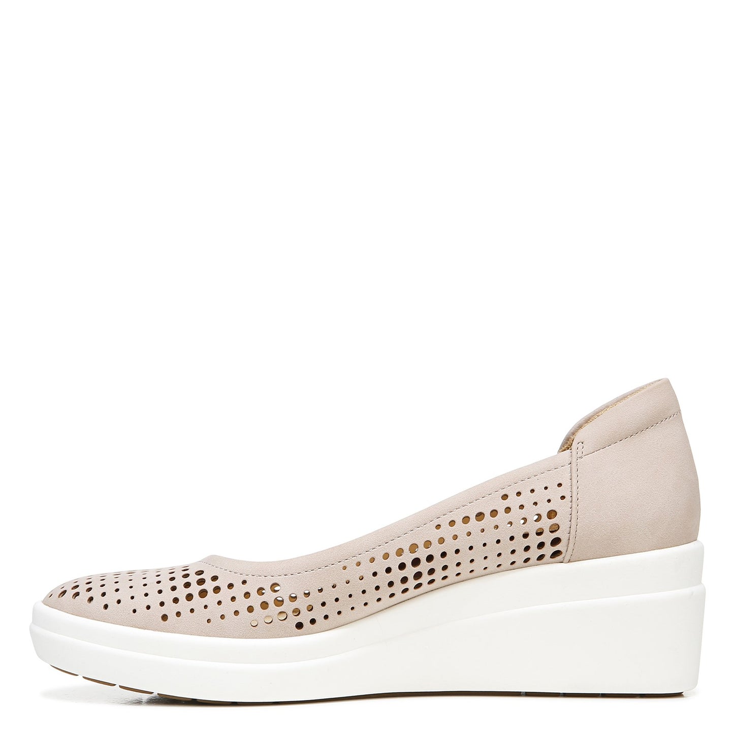 Peltz Shoes Women's Naturalizer Sam 2 Slip-On SAND H5641S1200