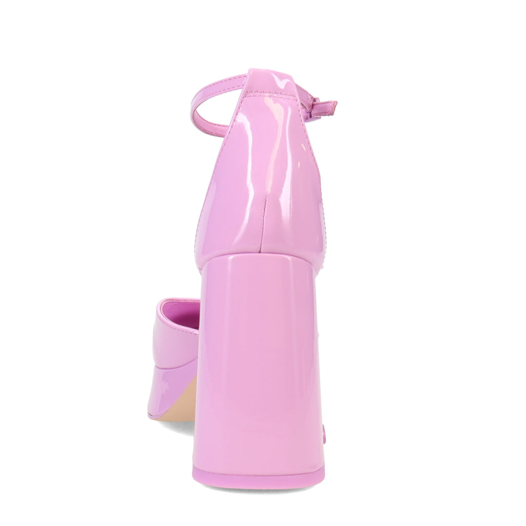 Women's Circus NY, Rosa Pump