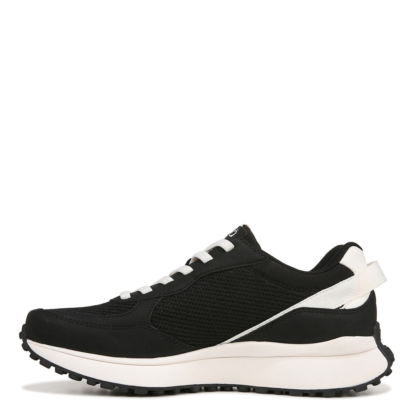 Peltz Shoes Women’s Ryka Jog On Sneaker Black I8358M2004