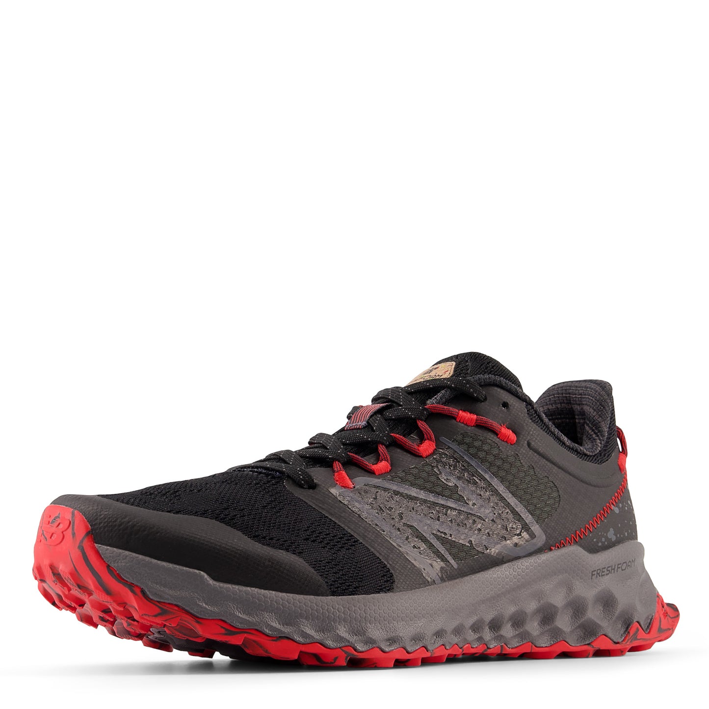 Peltz Shoes Men's New Balance Fresh Foam Garoe Trail Running Shoe BLACK/RED MTGAROLB