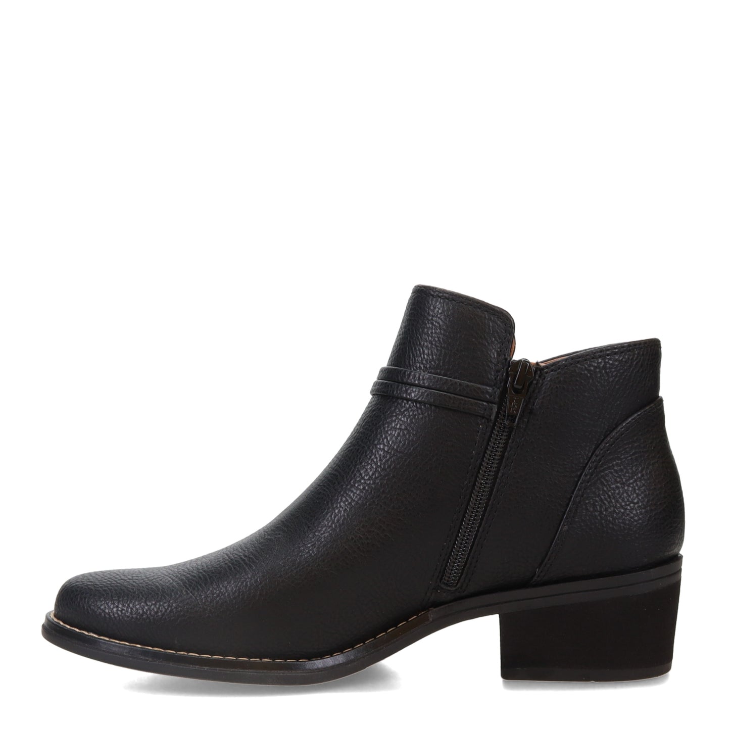 Peltz Shoes Women's White Mountain Althorn Bootie BLACK W34778-005