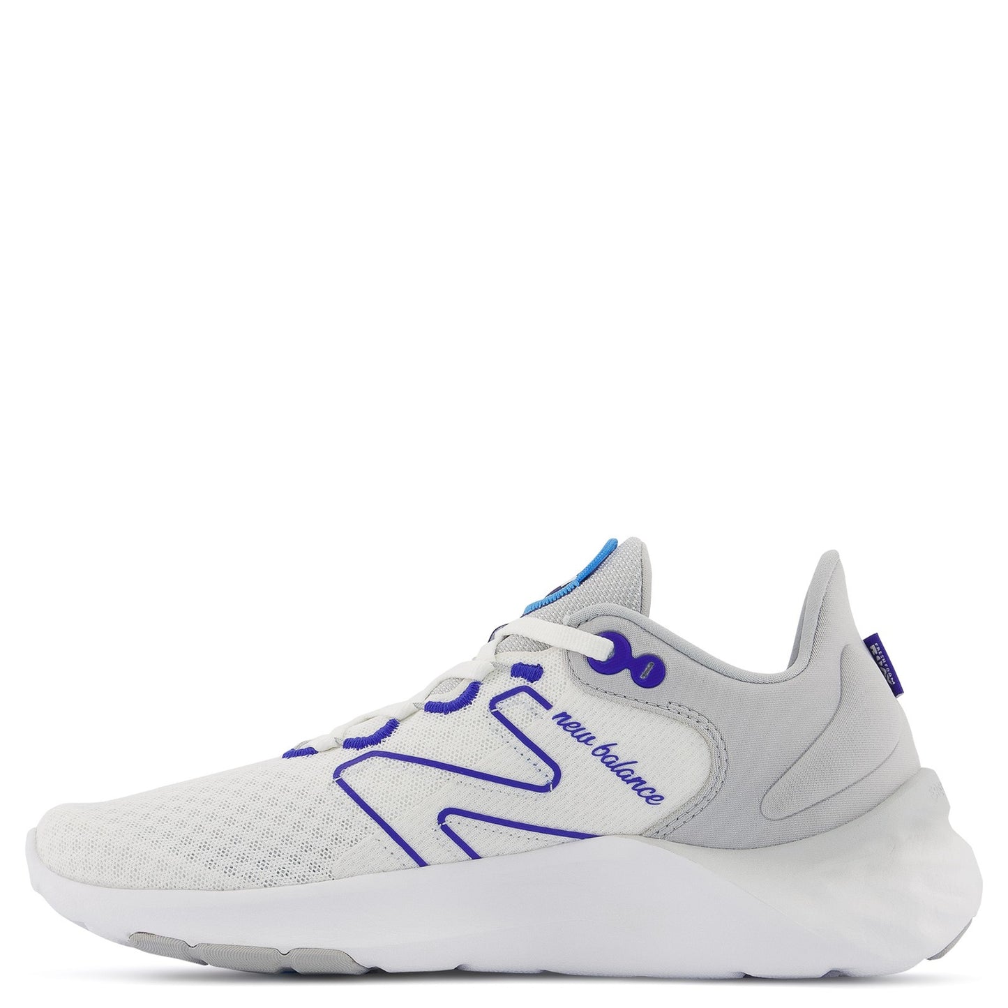Peltz Shoes Women's New Balance Fresh Foam Roav v2 Running Shoe WHITE WROAVMG2