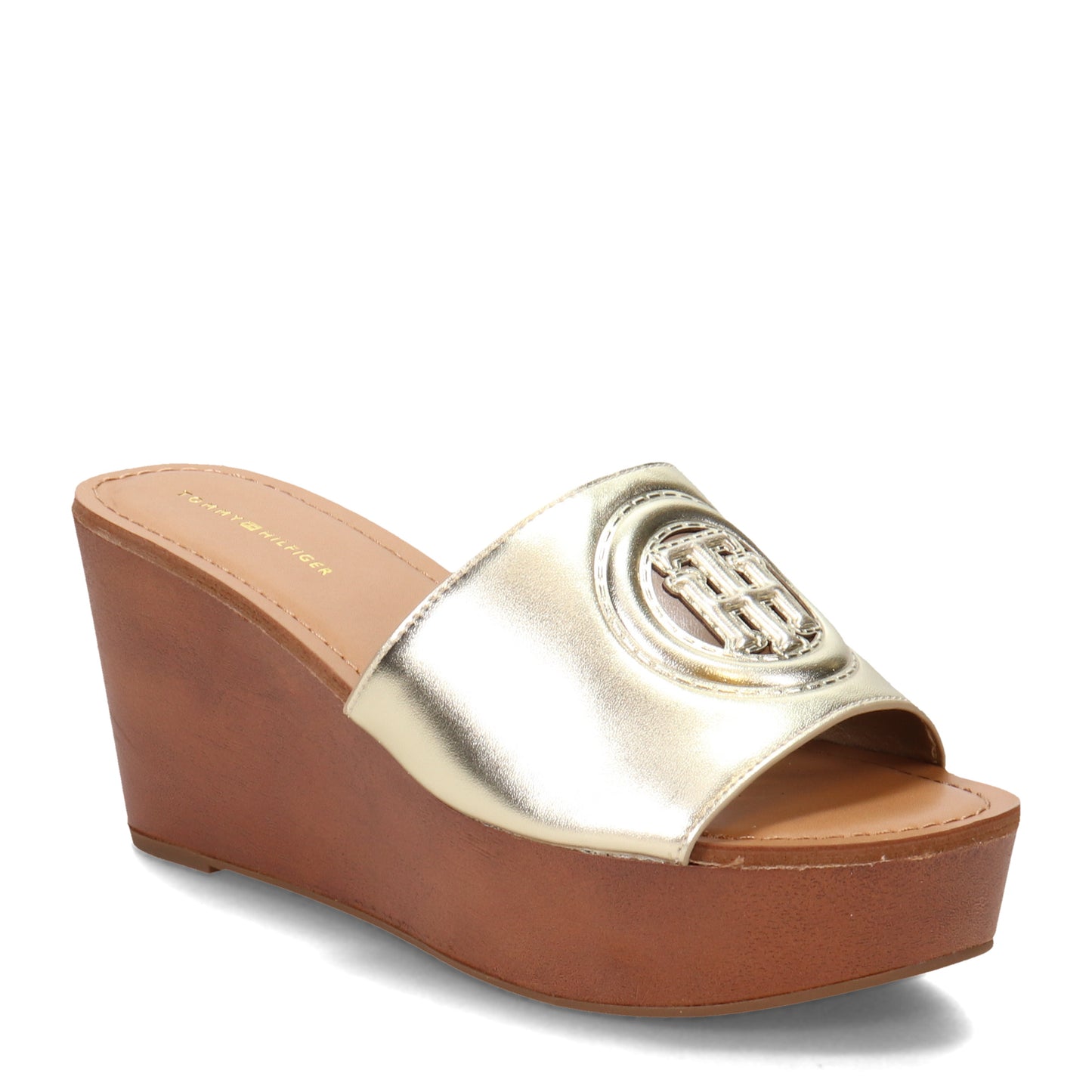 Peltz Shoes Women's Tommy Hilfiger Wrynn Sandal GOLD WRYNN-GOL01