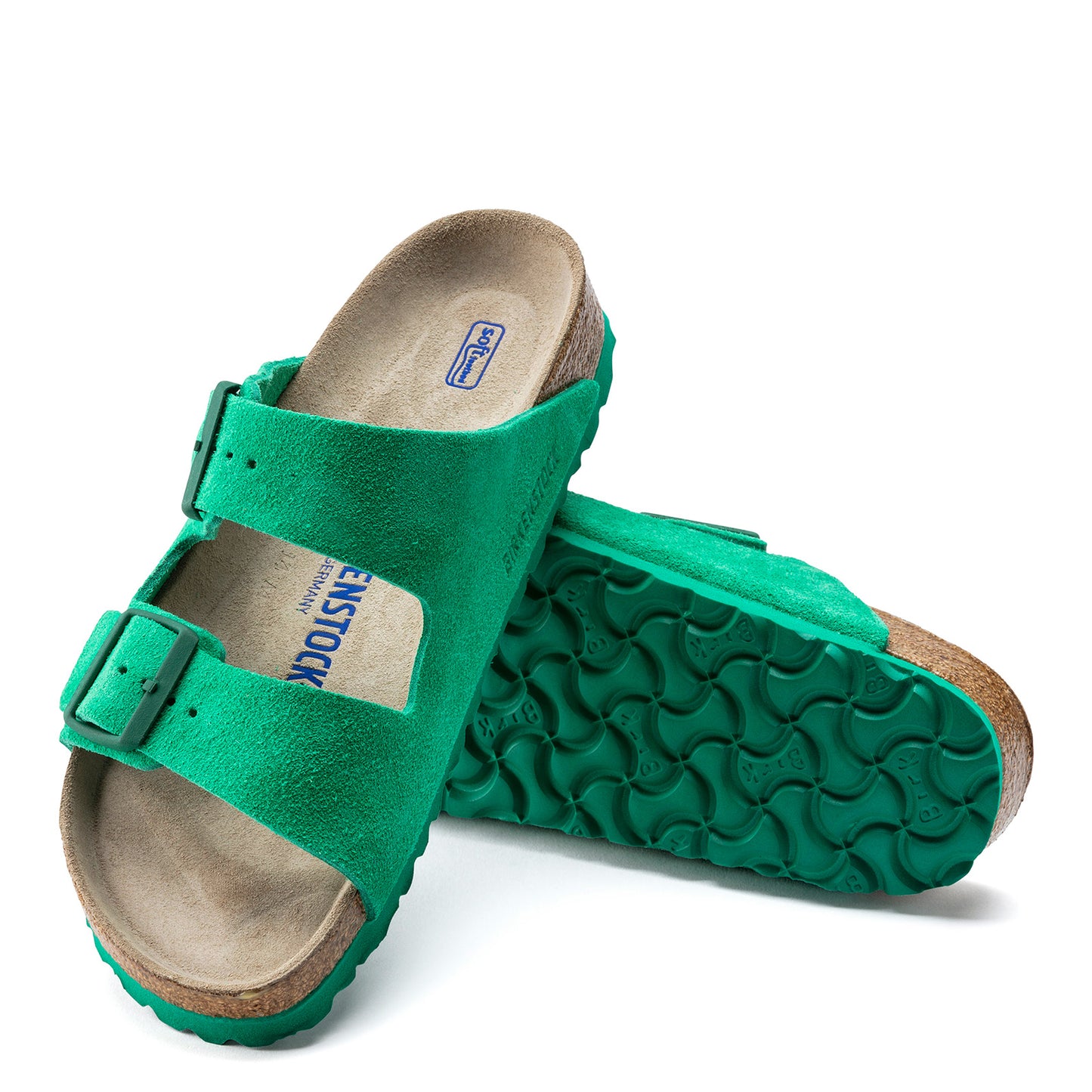 Peltz Shoes  Women's Birkenstock Arizona Soft Footbed Sandal - Narrow Width BOLD GREEN 1022 372 N