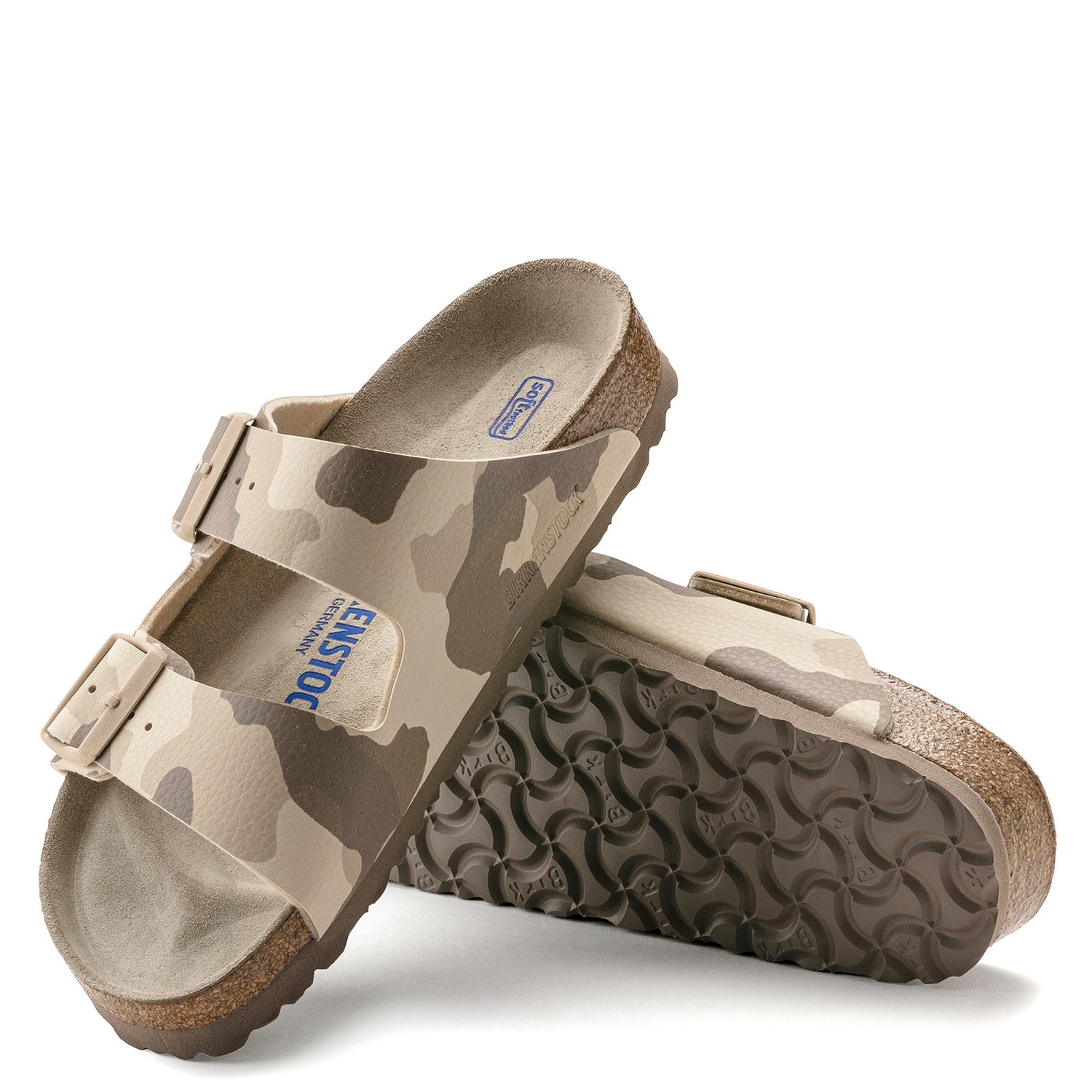 Peltz Shoes  Women's Birkenstock Arizona Slide Sandal - Narrow Width GREY CAMO 1022 860 N