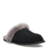 Peltz Shoes  Women's UGG Scuffette II Slipper BLACK GRAY 1106872-BCGR