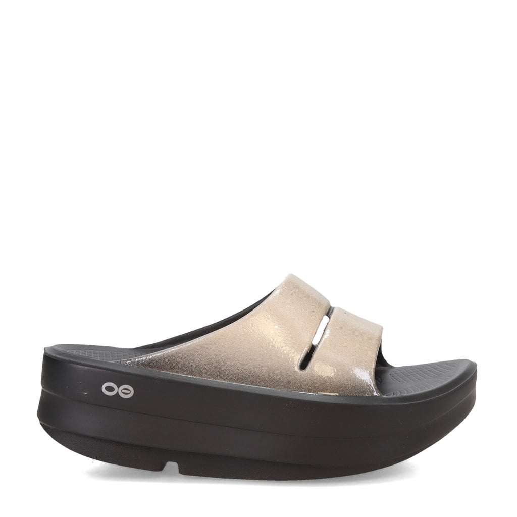 Women's Oofos OOmega OOahh Luxe Sandal LATTE 1111-LATTE
