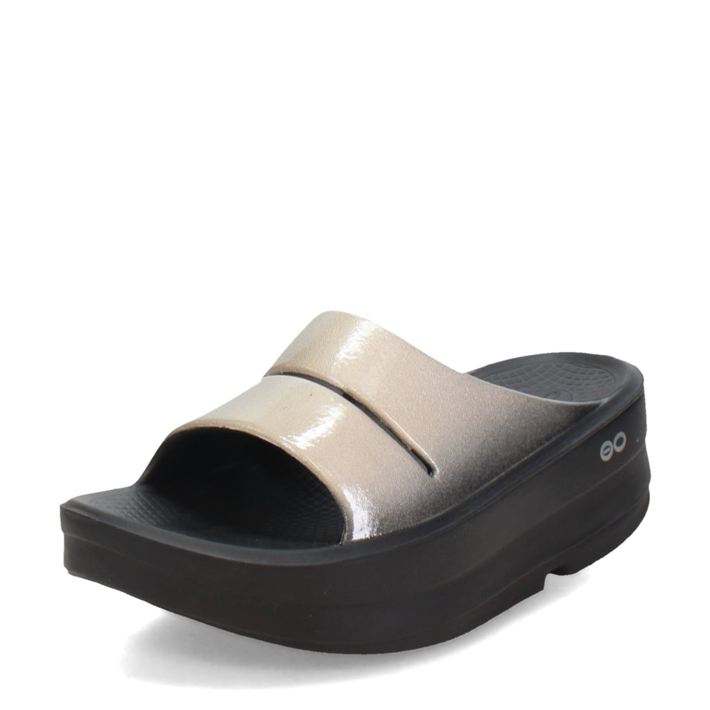 Women's Oofos OOmega OOahh Luxe Sandal LATTE 1111-LATTE