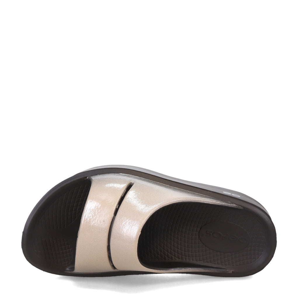 Women's Oofos OOmega OOahh Luxe Sandal LATTE 1111-LATTE
