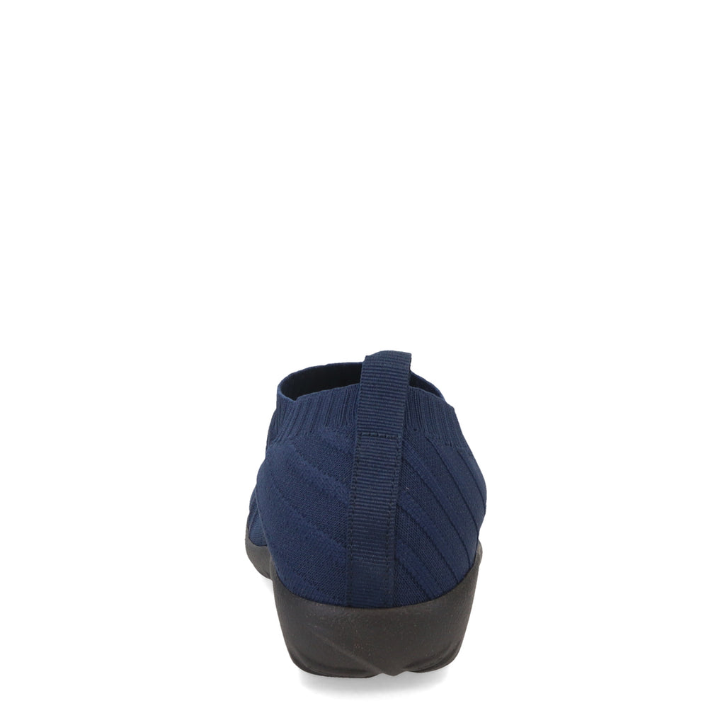 Women's Naot Okahu Slip-On NAVY 11193-98D