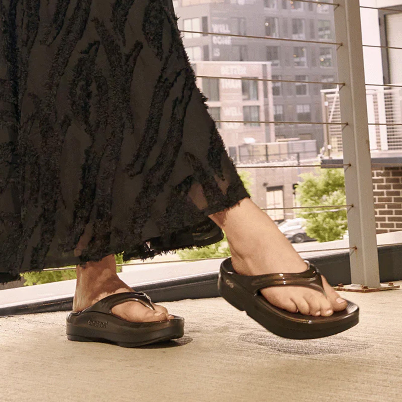 Women's Oofos, OOmega OOlala Sandal ‐ Peltz Shoes