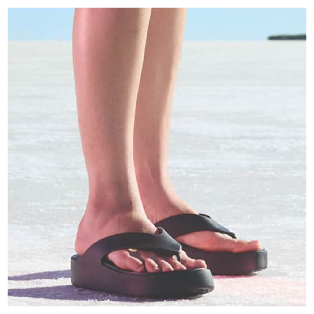 Women's Crocs Getaway Platform Flip Sandal BLACK 209410-001