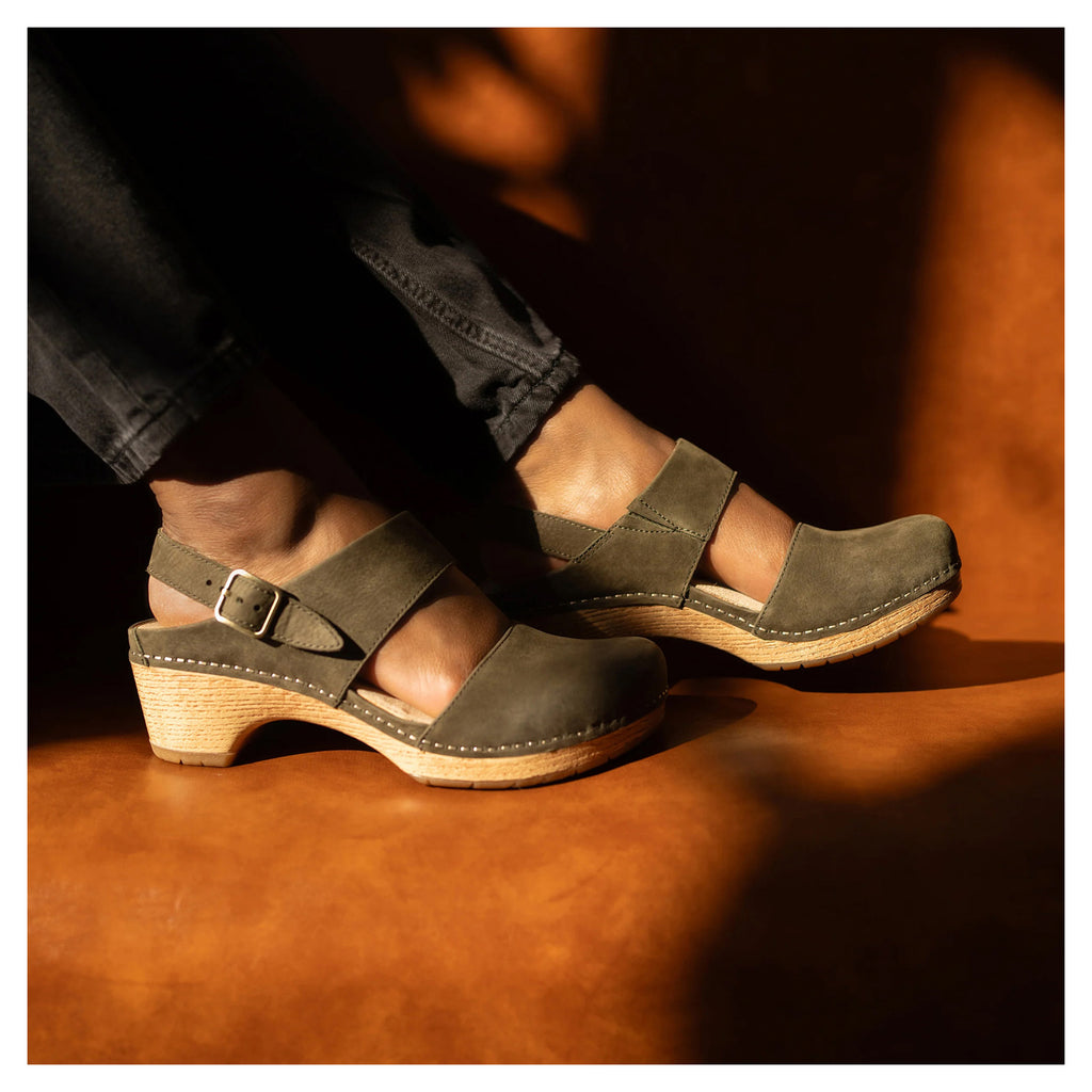 Women's Dansko Lucia Clog IVY 2218-701400