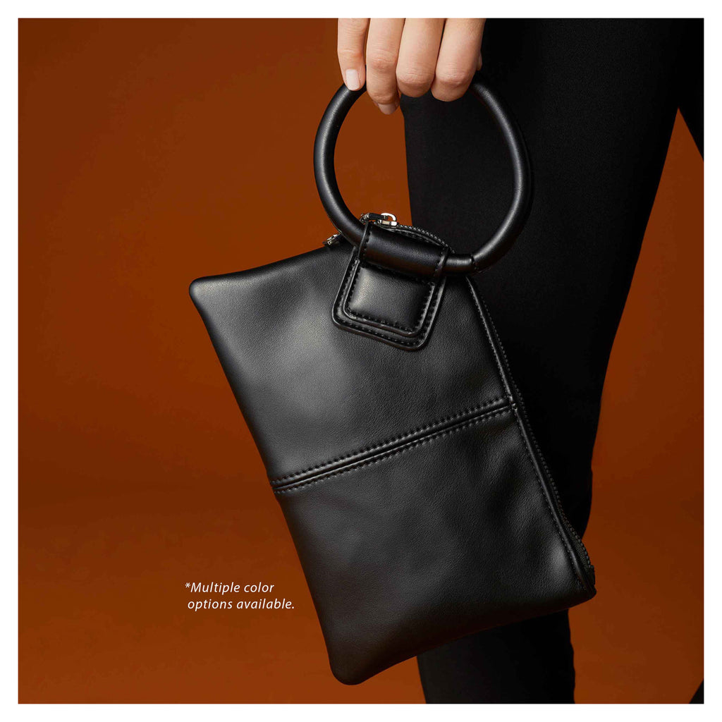 Coco & Carmen, Roxy Wrislet