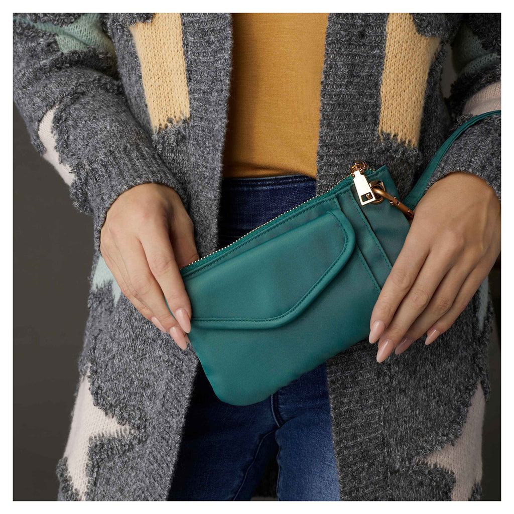 Coco & Carmen, Fiona Clutch