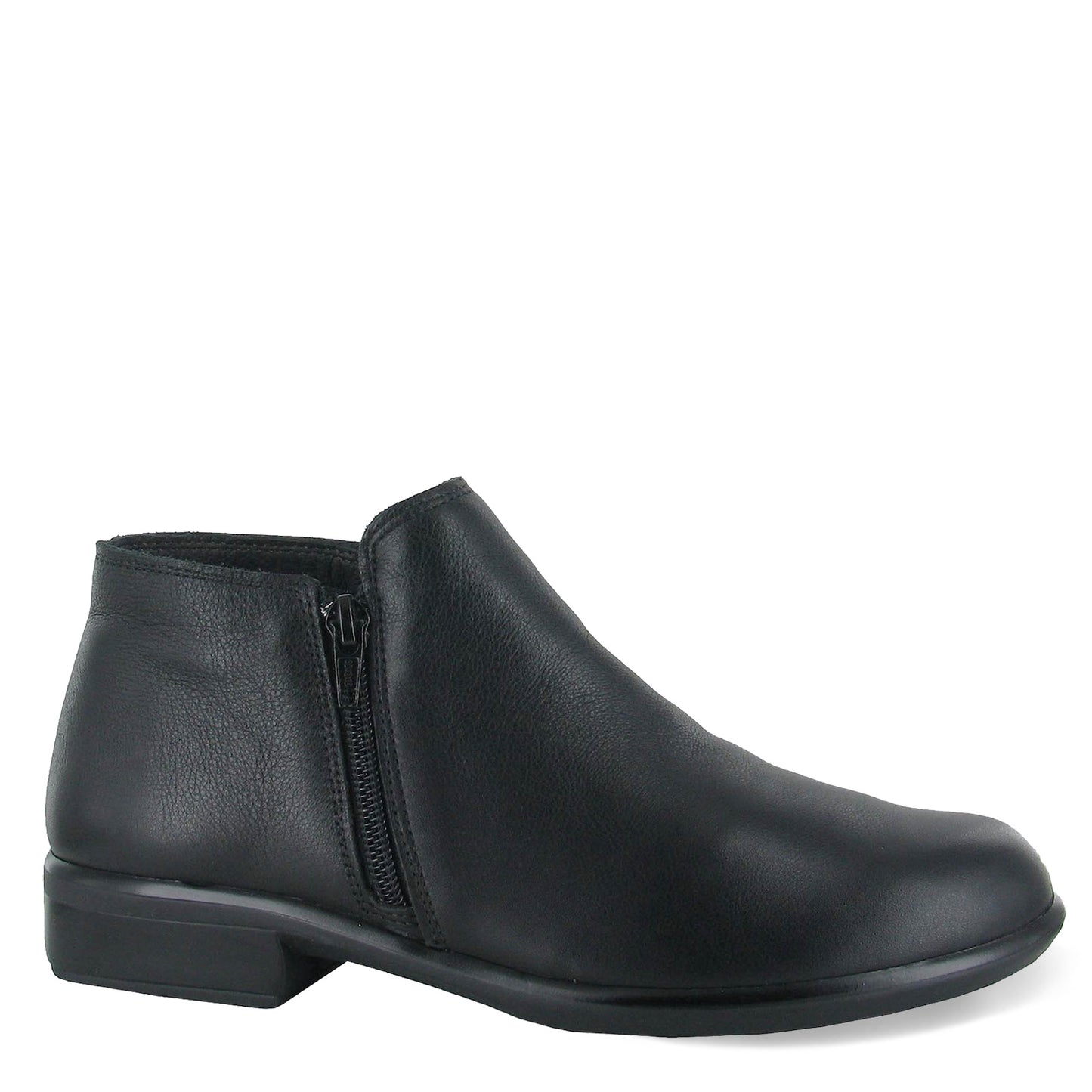 Peltz Shoes  Women's Naot Helm Boot Water resistant Black 26030-BAF