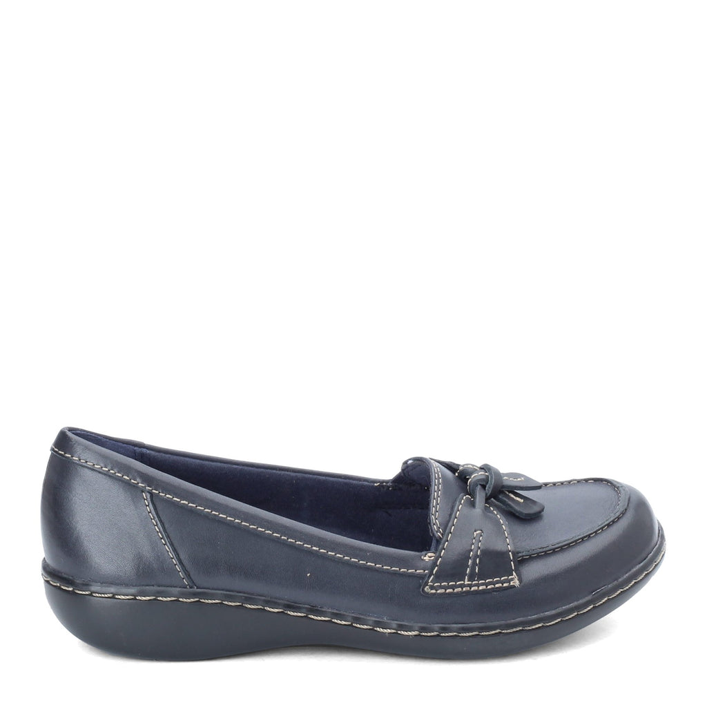 Women's Clarks Ashland Bubble Loafer NAVY 26067332