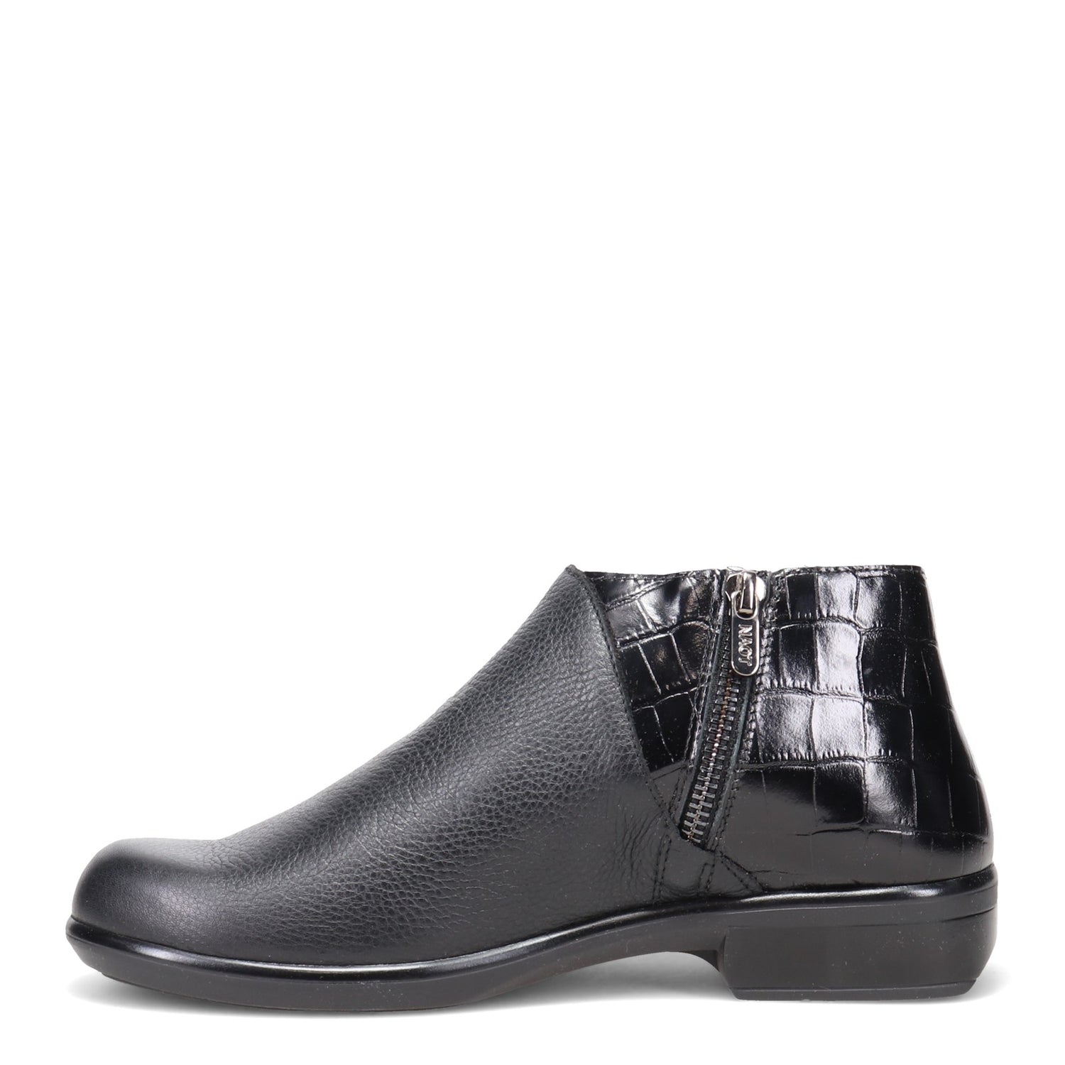 Peltz Shoes  Women's Naot Bayamo Boot SOFT BLACK 26073-NTR