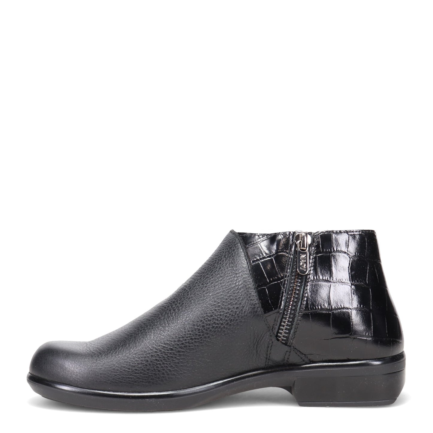 Peltz Shoes  Women's Naot Bayamo Boot Black 26073-NTR