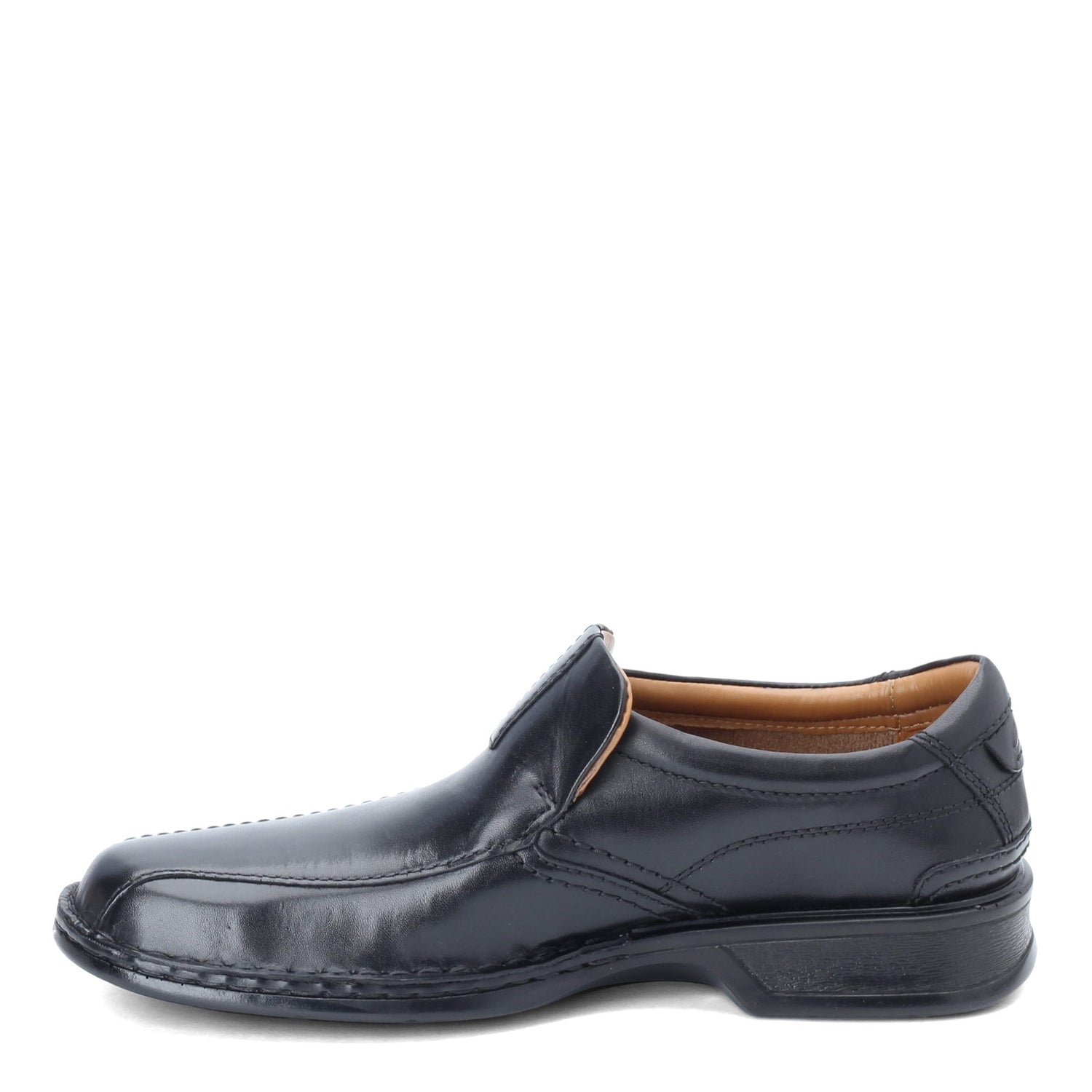 Peltz Shoes  Men's Clarks Escalade Step Loafer BLACK 26113918