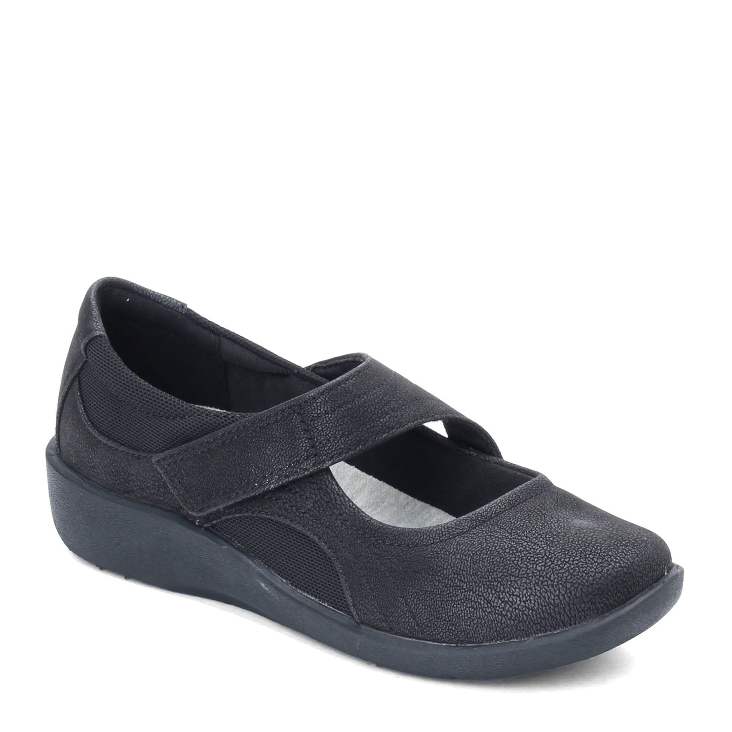 Peltz Shoes  Women's Clarks Sillian Bella Slip-On BLACK 26121457