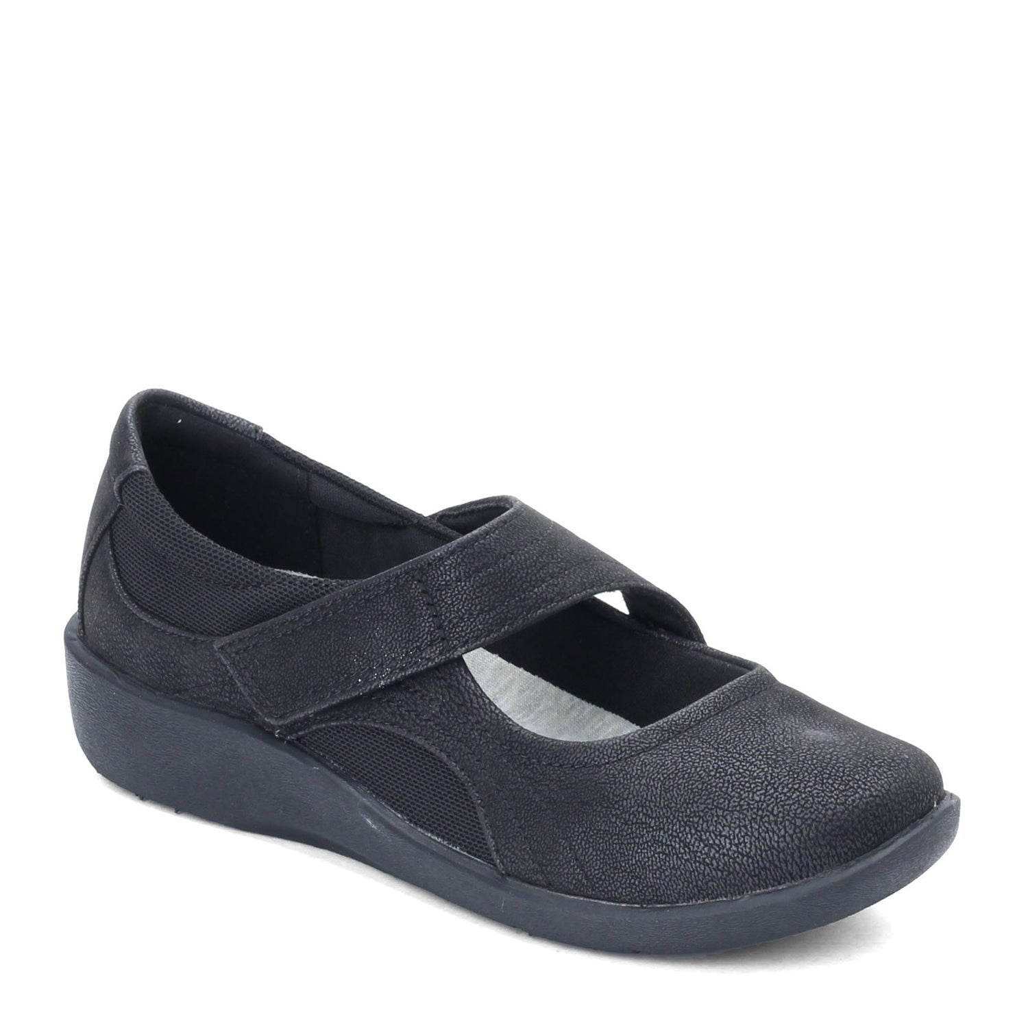 Peltz Shoes  Women's Clarks Sillian Bella Slip-On BLACK 26121457