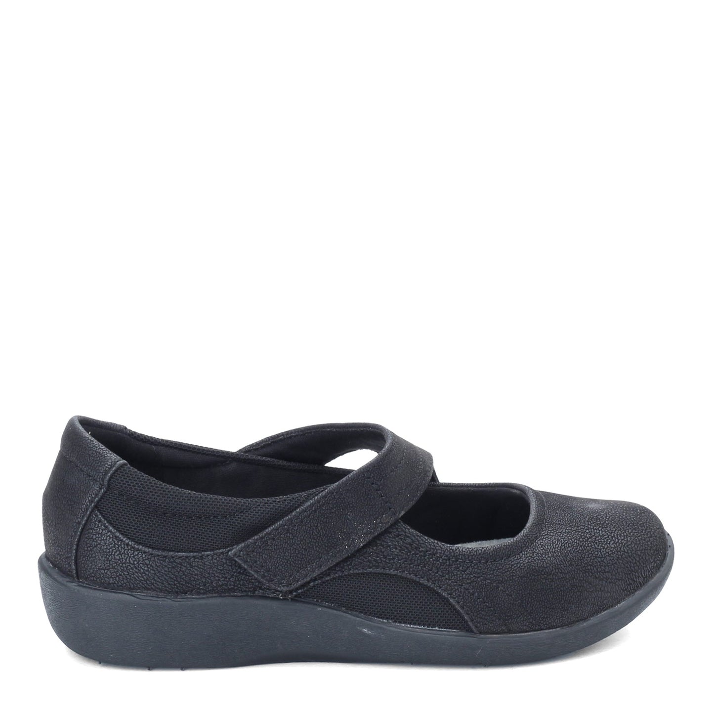 Peltz Shoes  Women's Clarks Sillian Bella Slip-On BLACK 26121457