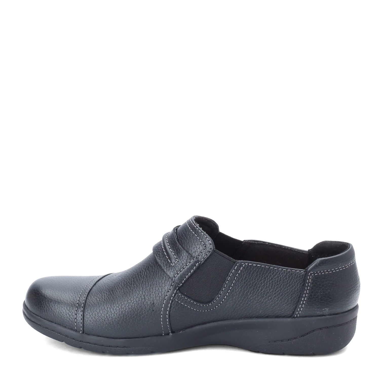 Peltz Shoes  Women's Clarks Cheyn Madi Slip-On BLACK TUMBLED 26128930