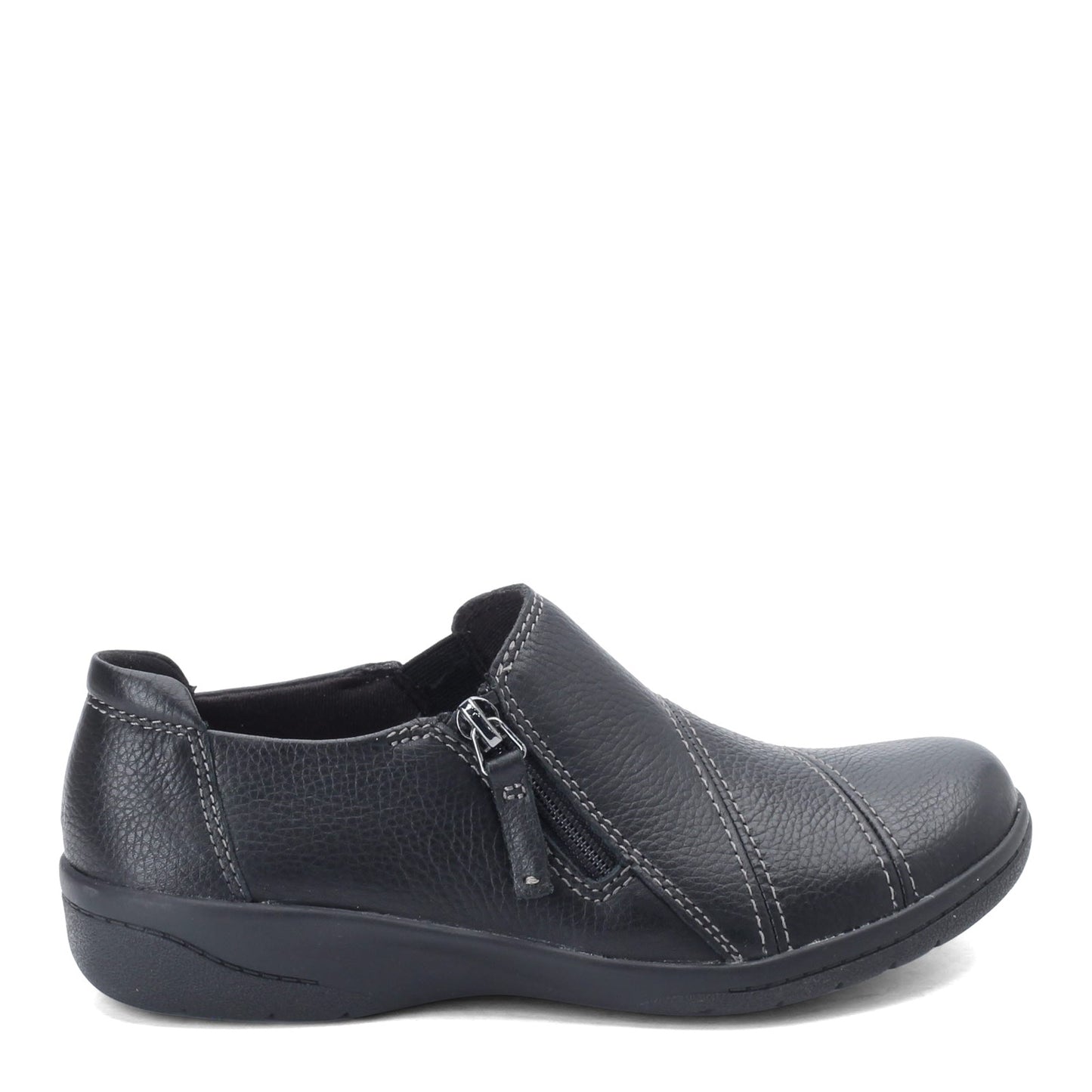 Peltz Shoes  Women's Clarks Cheyn Clay Loafer BLACK 26136741