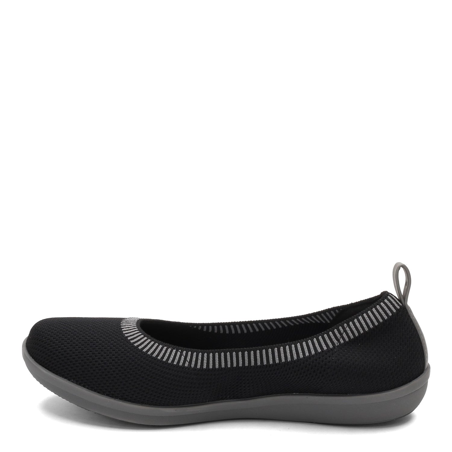 Peltz Shoes  Women's Clarks Ayla Paige Slip-On BLACK 26142613