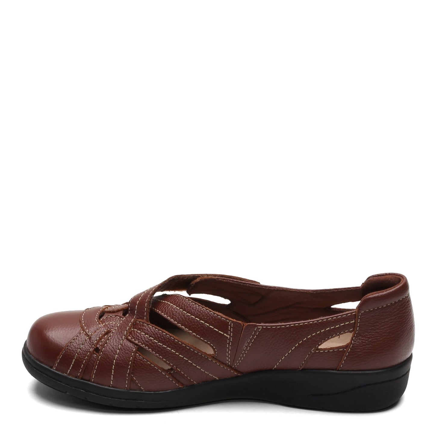 Peltz Shoes  Women's Clarks Cheyn Tulip Slip-On MAHOGANY 26147637