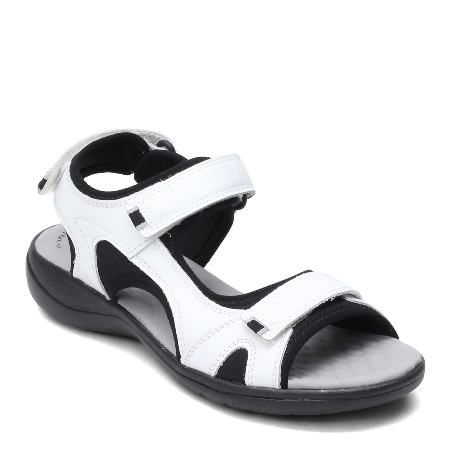 Peltz Shoes  Women's Clarks Saylie Spin Sandal WHITE 26150179