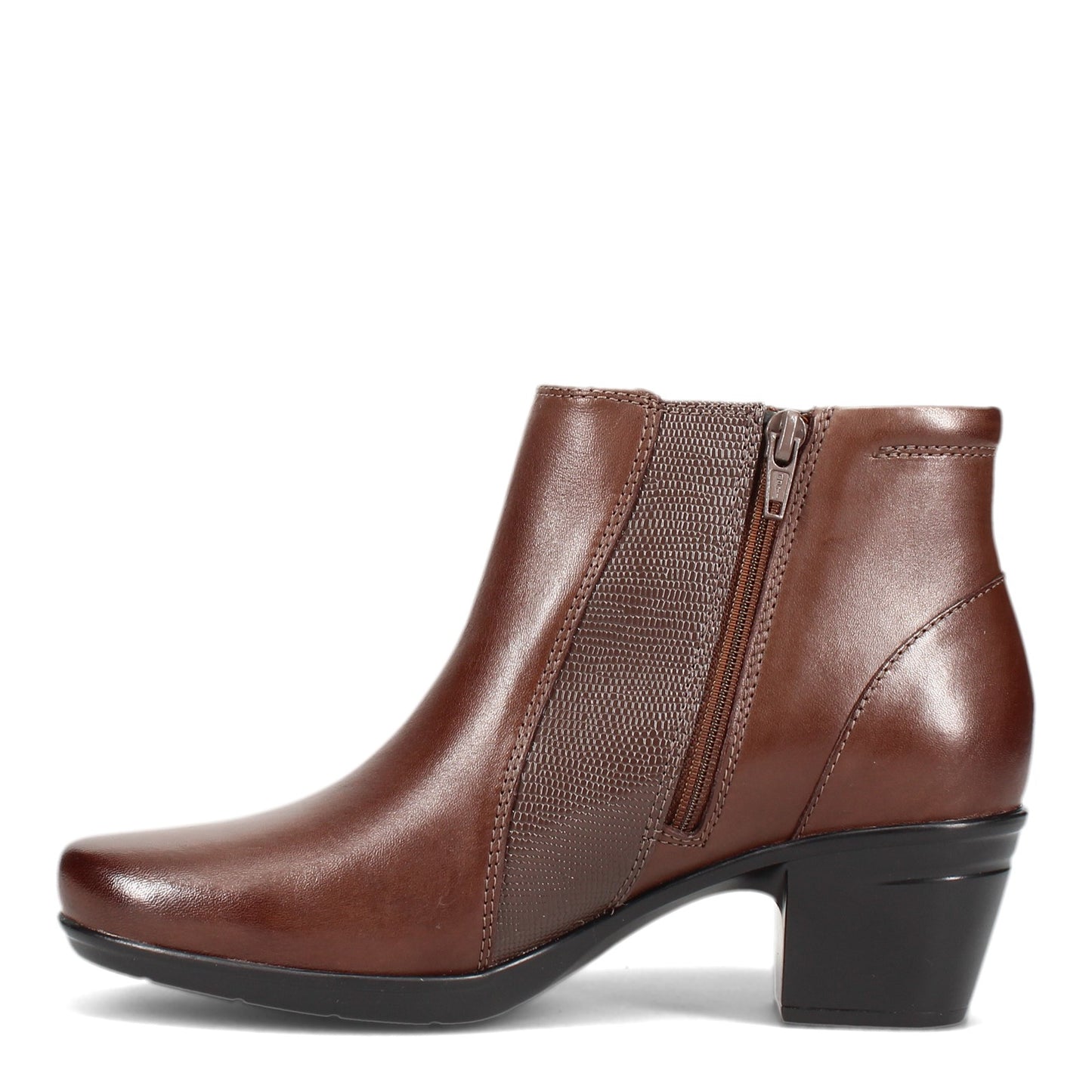 Peltz Shoes  Women's Clarks Emslie Newport Boot BROWN 26152992
